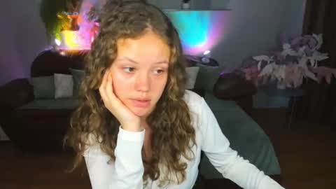 Snapshot of beatricewild chatting on July 25, 2026, 11:52 am BeatriceWild online show from July 25, 2026, 11:52 am