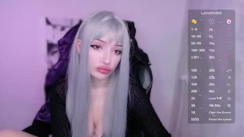 Snapshot of beaty_lilith chatting on October 9, 2025, 5:38 am beaty_lilith online show from October 9, 2025, 5:38 am