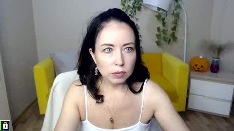 Snapshot of beautiful_moon3 chatting on October 28, 2025, 10:41 am beautiful_moon3 online show from October 28, 2025, 10:41 am