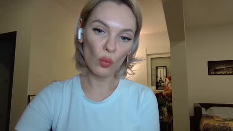 Beautifulkollette online show from January 26, 2025, 6:37 pm