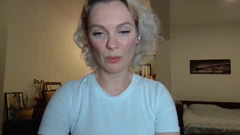 Beautifulkollette online show from February 5, 2025, 9:29 pm