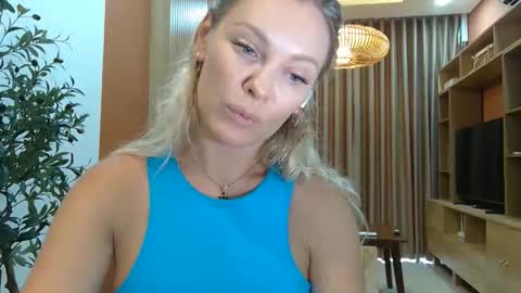 Beautifulkollette online show from September 16, 2025, 4:57 am