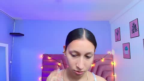 Snapshot of beautifulskinny18 chatting on February 7, 2025, 7:49 pm Shalom  online show from February 7, 2025, 7:49 pm
