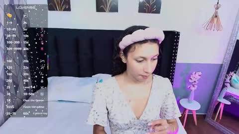 Snapshot of beautifulskinny18 chatting on February 15, 2025, 7:39 pm Shalom  online show from February 15, 2025, 7:39 pm