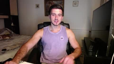 Snapshot of beauty_hard_beast chatting on October 15, 2025, 11:05 pm Mia and Jake online show from October 15, 2025, 11:05 pm