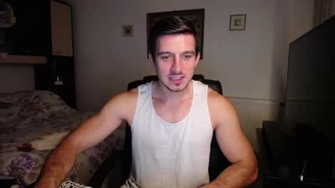 Snapshot of beauty_hard_beast chatting on November 10, 2025, 1:10 pm Mia and Jake online show from November 10, 2025, 1:10 pm