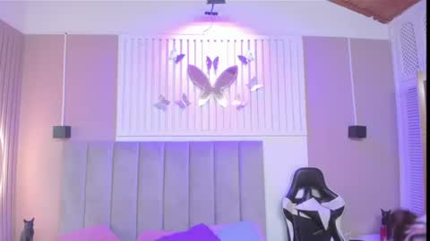 Chantall online show from June 13, 2026, 3:37 am