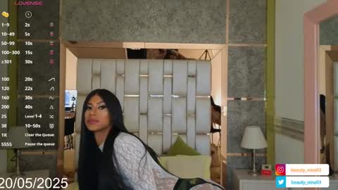 beauty_nina online show from May 20, 2026, 1:39 pm