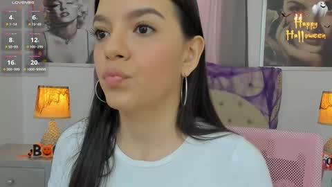 Ariana Reyes online show from November 1, 2025, 12:18 pm