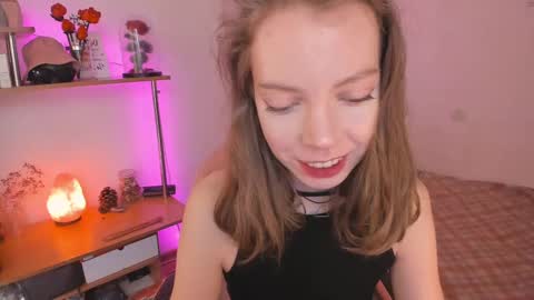 Snapshot of beautyeliise chatting on March 11, 2025, 9:13 am Eliise online show from March 11, 2025, 9:13 am