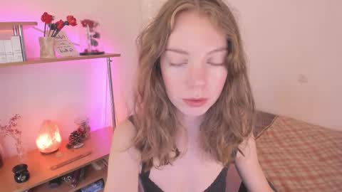 Snapshot of beautyeliise chatting on October 7, 2025, 9:06 am Eliise online show from October 7, 2025, 9:06 am