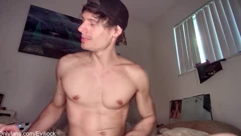 Snapshot of bebexxxdust chatting on October 19, 2025, 1:34 pm bebe  dust online show from October 19, 2025, 1:34 pm