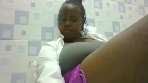 bebswee21 online show from January 6, 2026, 6:33 pm