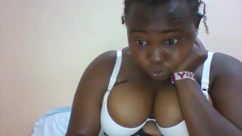 bebswee21 online show from January 18, 2026, 5:06 pm