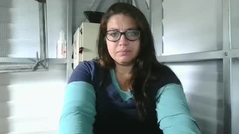 beccabee37 online show from January 17, 2026, 3:50 pm