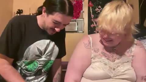 Snapshot of beccagreene9151514 chatting on October 19, 2025, 3:07 am JohnJaneQPublic online show from October 19, 2025, 3:07 am