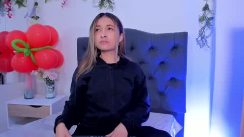 Snapshot of beccamilanni chatting on December 28, 2024, 12:45 pm beccamilanni online show from December 28, 2024, 12:45 pm