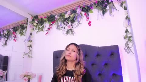 Snapshot of beccamilanni chatting on January 9, 2025, 12:52 pm beccamilanni online show from January 9, 2025, 12:52 pm