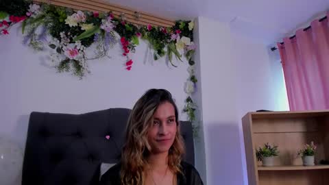 Snapshot of beccamilanni chatting on February 28, 2025, 7:46 pm beccamilanni online show from February 28, 2025, 7:46 pm