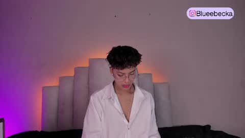 Beecckkkaaa online show from July 22, 2026, 12:41 pm