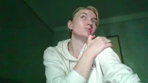 Snapshot of beckixjewelqw chatting on May 14, 2026, 8:32 am BeckiXJewelqw online show from May 14, 2026, 8:32 am