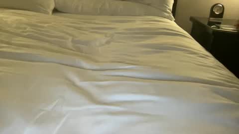 Snapshot of bed_bottom chatting on September 30, 2025, 5:45 am bed_bottom online show from September 30, 2025, 5:45 am