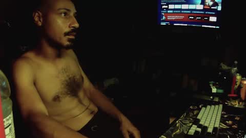 hungnheavy online show from June 26, 2026, 1:43 am