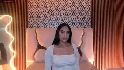 Snapshot of beella_tay1 chatting on February 19, 2026, 12:56 pm BELLA online show from February 19, 2026, 12:56 pm