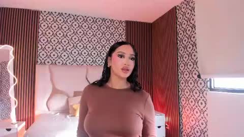 Snapshot of beella_tay1 chatting on June 12, 2026, 12:04 pm BELLA online show from June 12, 2026, 12:04 pm