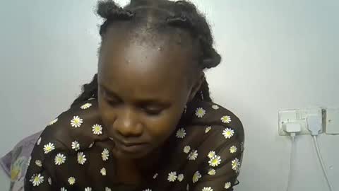 beeswee online show from December 23, 2024, 6:58 pm