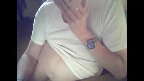 bekklove1 online show from February 25, 2026, 3:32 pm