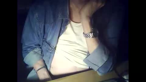 bekklove1 online show from April 16, 2026, 9:39 pm