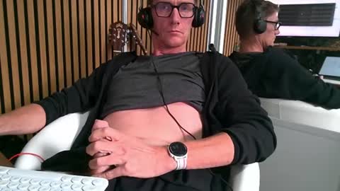 SexFriendFrance online show from October 21, 2025, 1:23 pm