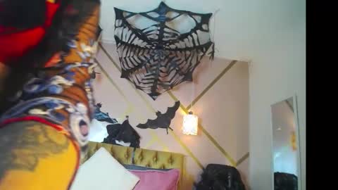 Snapshot of beleaht_pleasure chatting on October 4, 2025, 12:25 pm Beleaht Pleasure online show from October 4, 2025, 12:25 pm