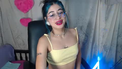 modelo independiente online show from December 7, 2024, 1:25 am