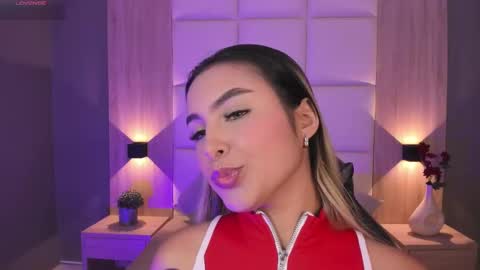 Bella cam online show from September 9, 2025, 8:52 pm