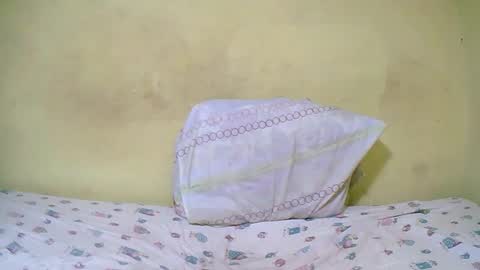 Snapshot of bella193999 chatting on December 8, 2024, 1:36 pm bella193999 online show from December 8, 2024, 1:36 pm