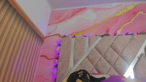 Snapshot of bella__sweets chatting on February 11, 2026, 10:31 am Melanie online show from February 11, 2026, 10:31 am