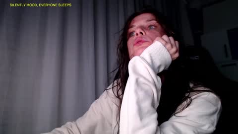 Snapshot of bella_alice chatting on October 7, 2025, 8:06 pm Alicia Belvedere online show from October 7, 2025, 8:06 pm