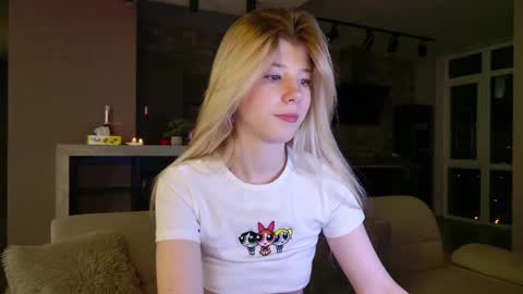 Bella online show from March 8, 2025, 2:12 am