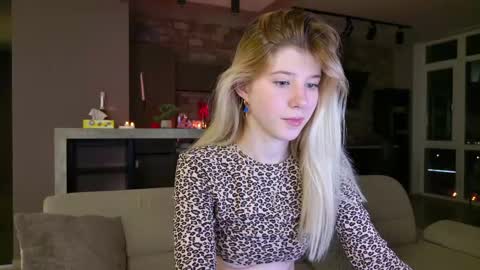 Bella online show from March 9, 2025, 7:05 pm