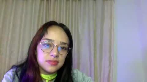 bella_and_koko online show from March 25, 2026, 11:00 pm