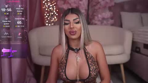 Snapshot of bella_blonda chatting on July 3, 2026, 9:54 pm Emma Bella online show from July 3, 2026, 9:54 pm