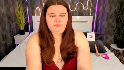 Snapshot of bella_blvack chatting on April 16, 2026, 5:30 am bella_blvack online show from April 16, 2026, 5:30 am