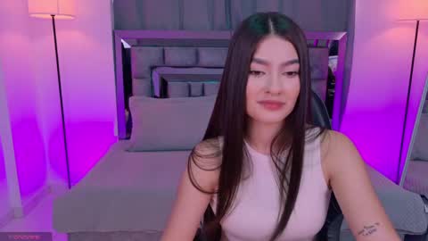 Bella  online show from May 15, 2026, 2:24 pm