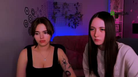 Bella online show from April 22, 2026, 11:56 am