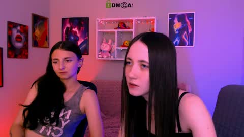 Snapshot of bella_dorn chatting on June 19, 2026, 7:39 pm Bella online show from June 19, 2026, 7:39 pm
