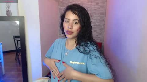 Snapshot of bella_flower_ chatting on November 13, 2025, 8:08 pm bella_flower_ online show from November 13, 2025, 8:08 pm