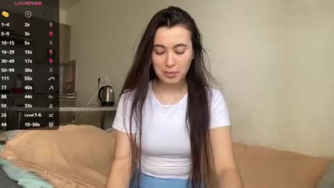 Snapshot of bella_gasp chatting on June 20, 2026, 7:44 am Jane online show from June 20, 2026, 7:44 am