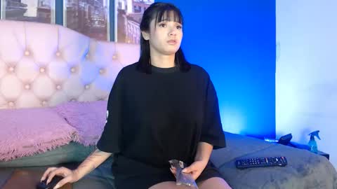 Snapshot of bella_lr chatting on May 5, 2026, 2:03 pm Valentina online show from May 5, 2026, 2:03 pm